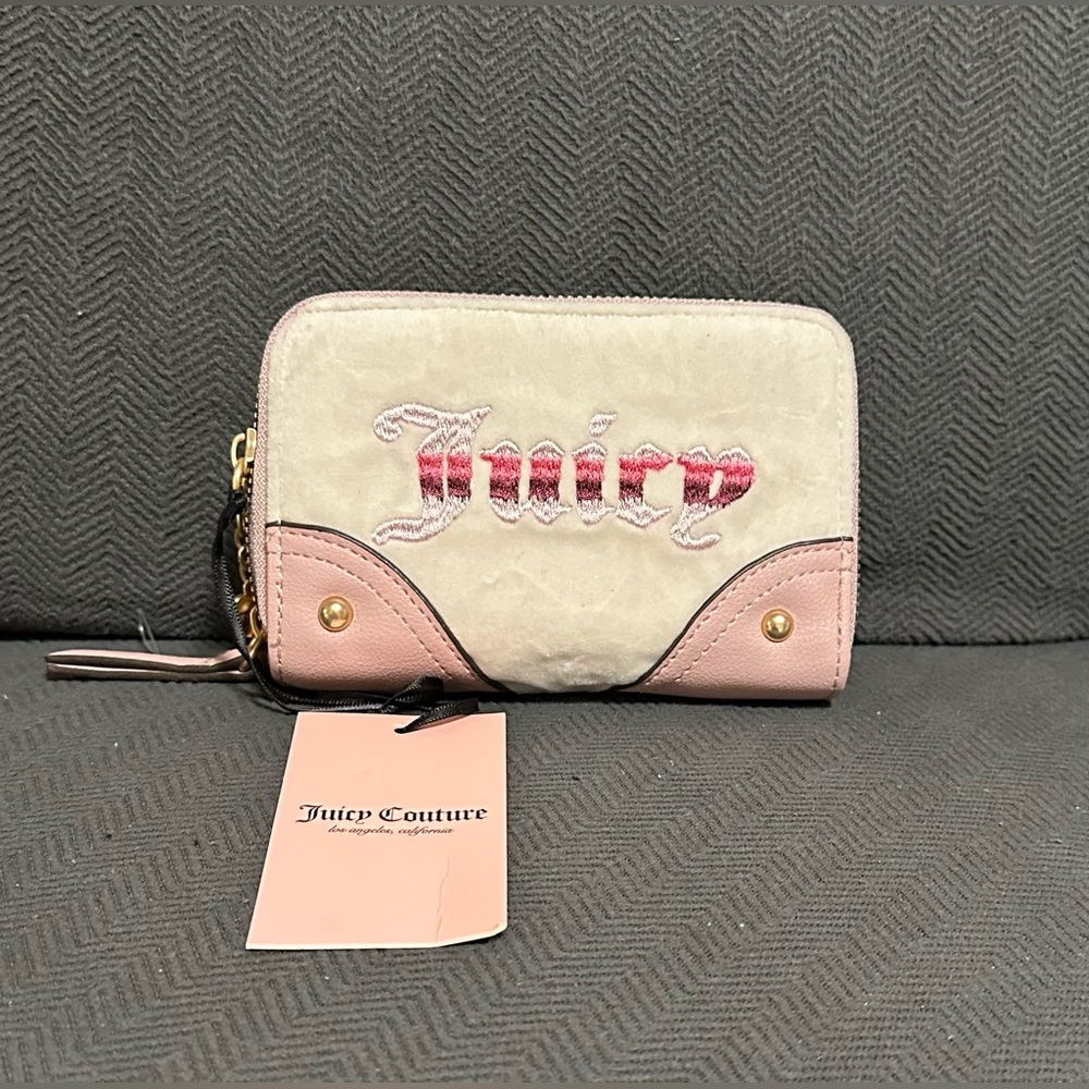 NWT Juicy Couture Retro Vibe Double Medium Zip Around Wallet Angel Dusty Blush
